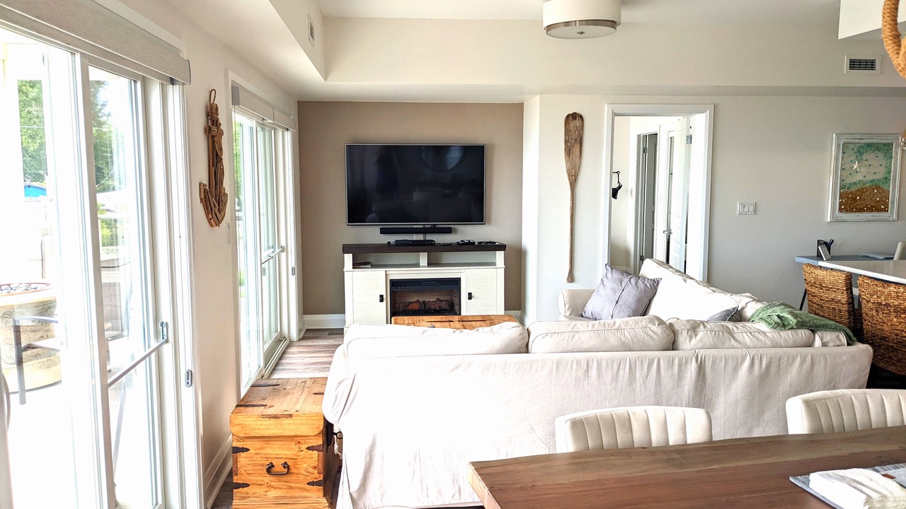 Photo of Livingroom in Long Point