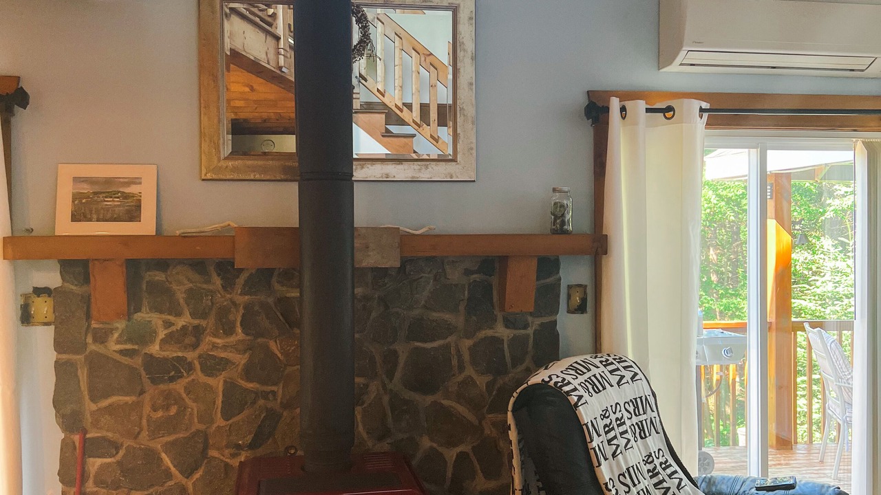 Photo of Livingroom in Bayview