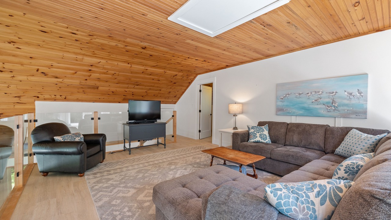 Photo of Livingroom in Bayview