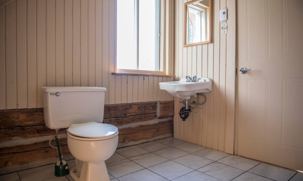 Photo of Bathroom in Saint-Hippolyte