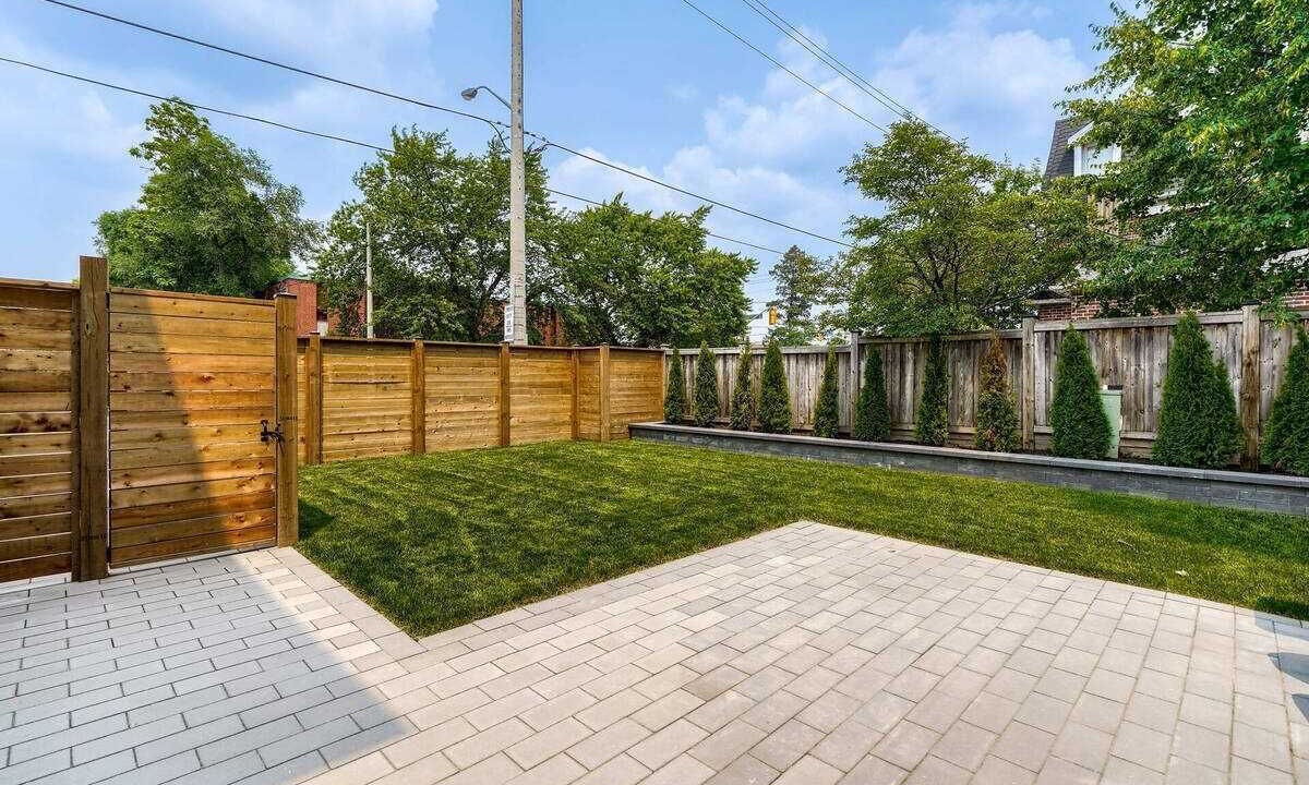 Photo of Others in Old East York