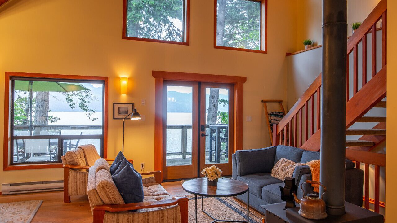 Photo of Bedroom in Harrison Hot Springs