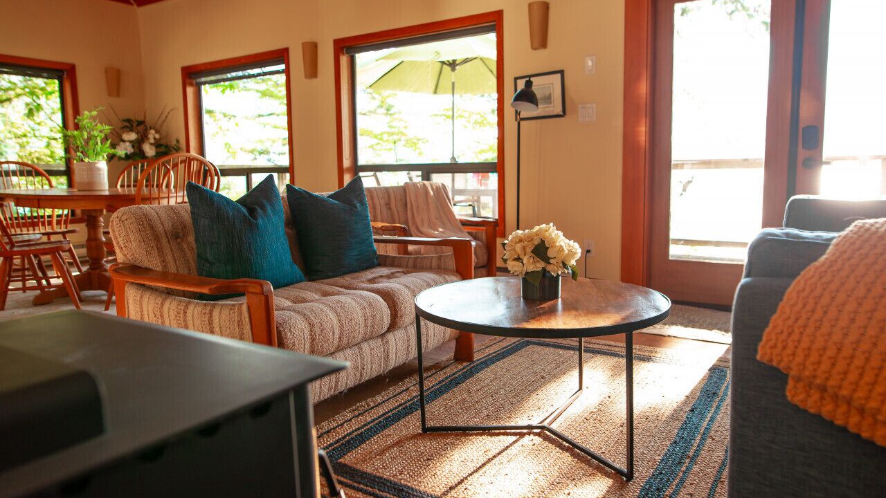 Photo of Bedroom in Harrison Hot Springs