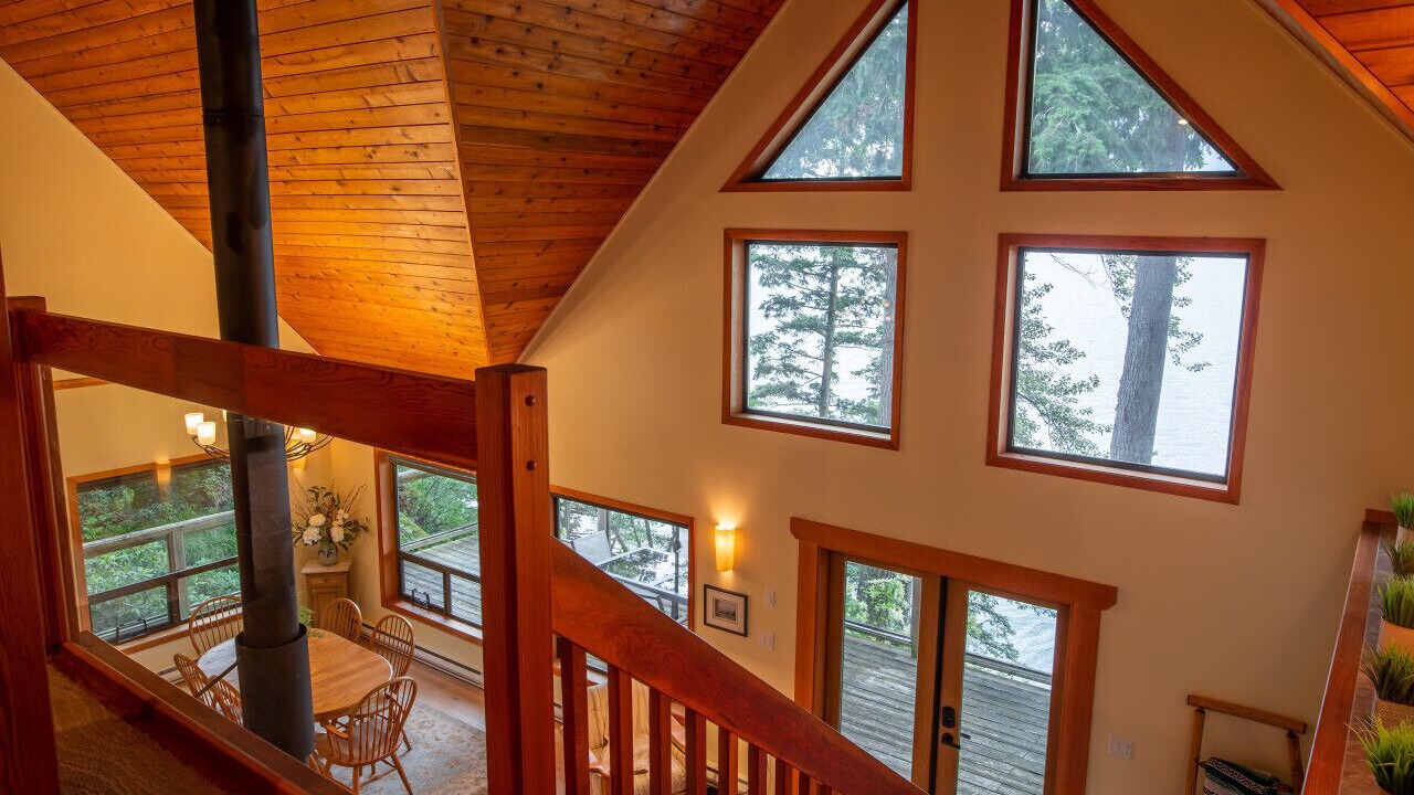 Photo of Bedroom in Harrison Hot Springs