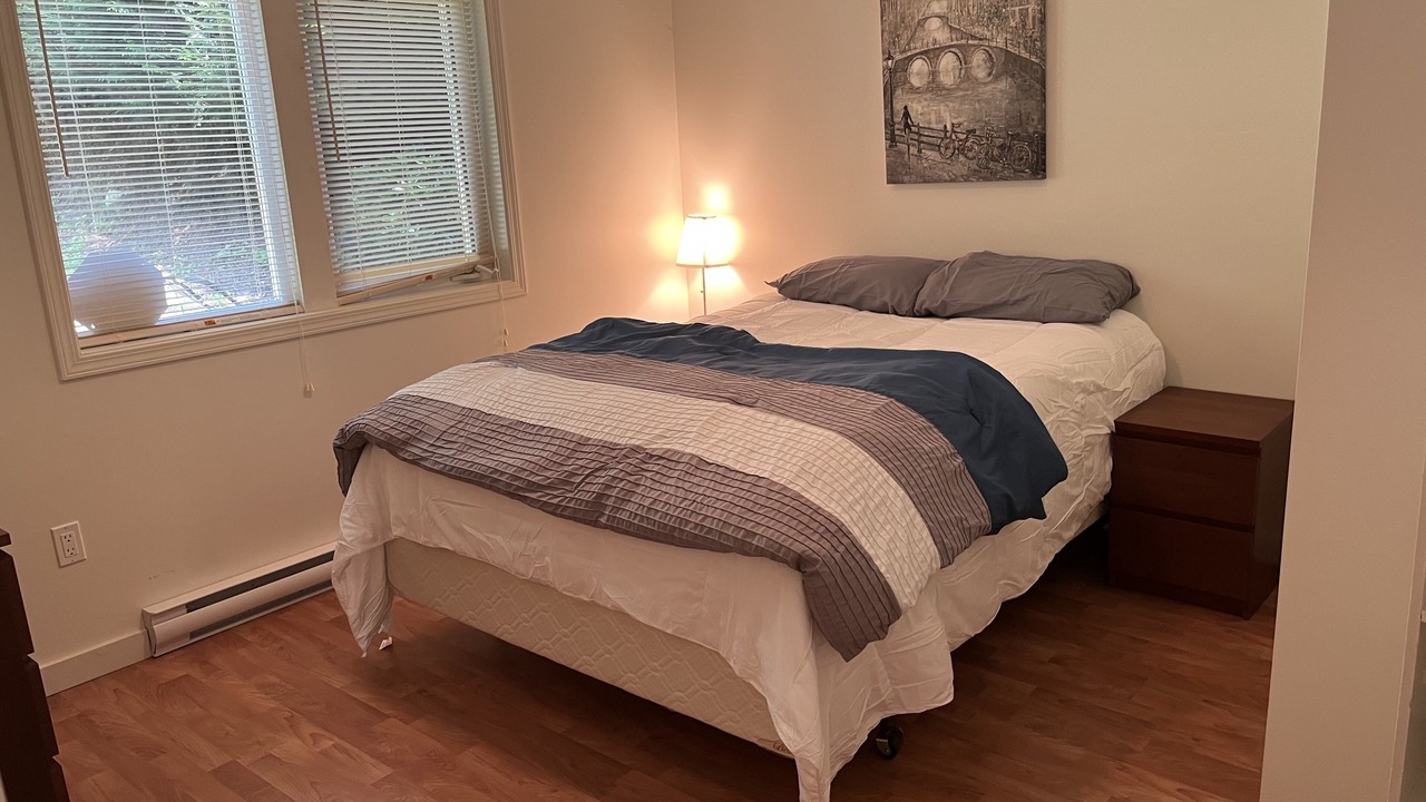 Photo of Bedroom in Youbou