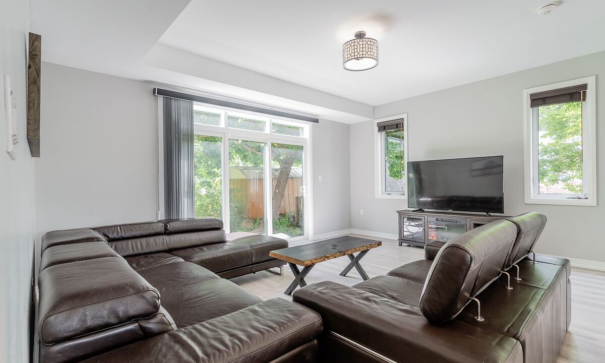 Photo of Livingroom in Belleville