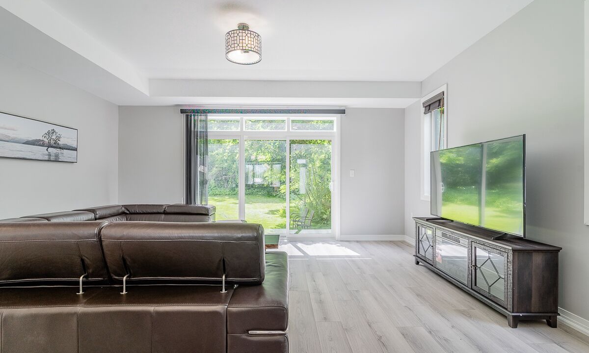 Photo of Livingroom in Belleville