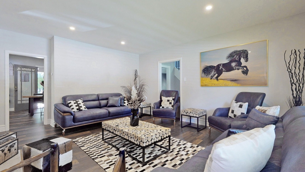 Photo of Livingroom in Niagara Falls