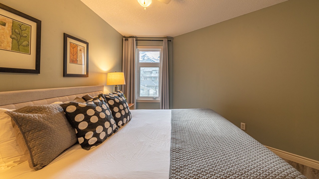 Photo of Bedroom in Cougar Creek