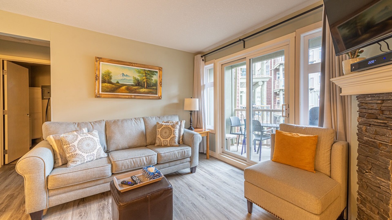 Photo of Livingroom in Cougar Creek