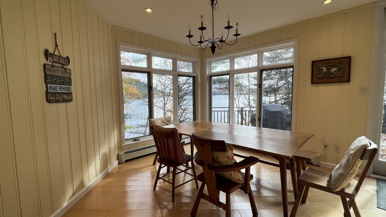 Photo of Livingroom in Utterson