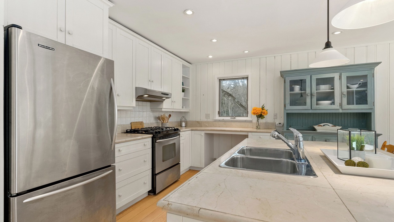 Photo of Kitchen in Utterson