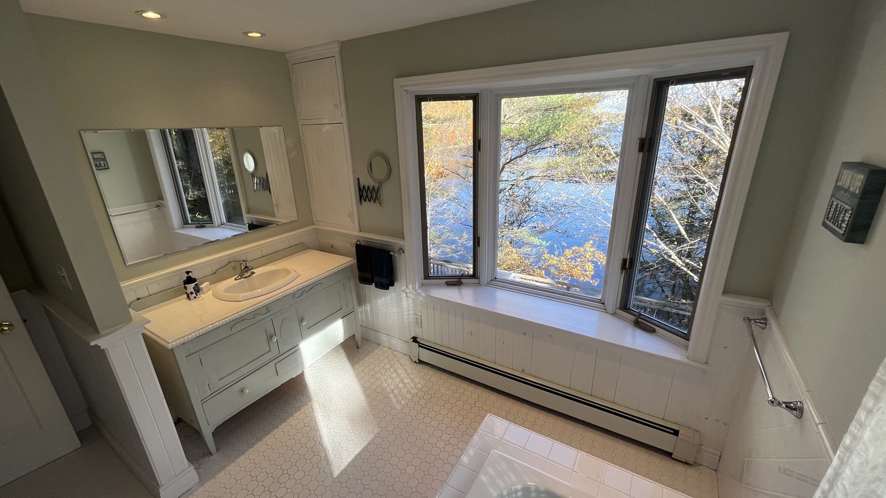 Photo of Bathroom in Utterson