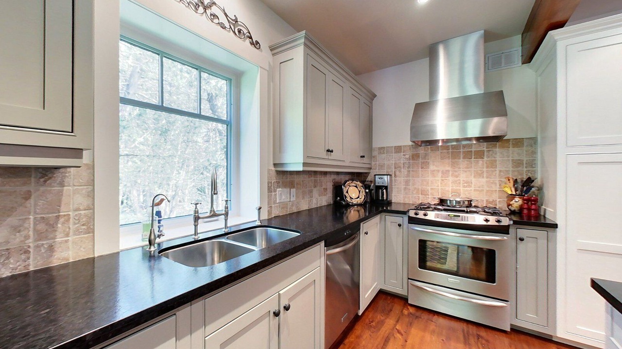 Photo of Kitchen in Clearview