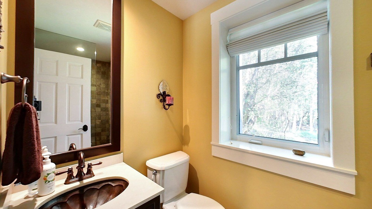 Photo of Bathroom in Clearview