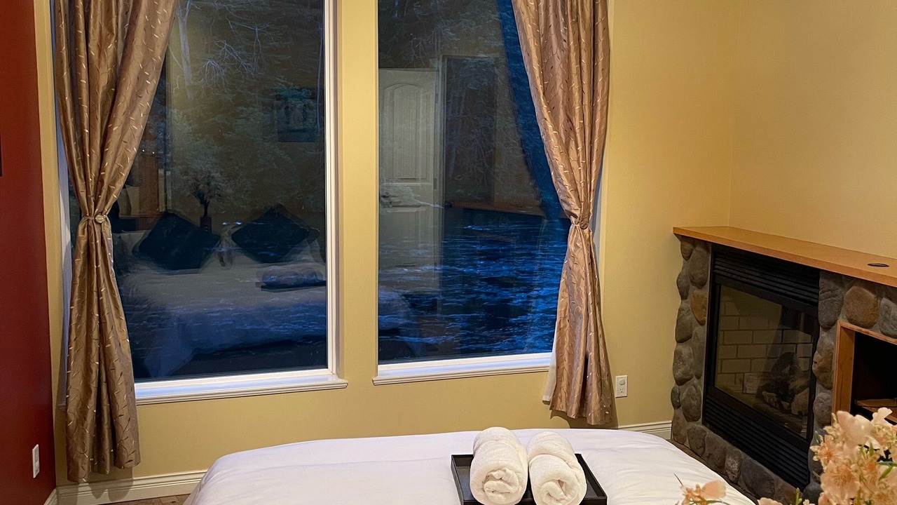 Photo of Bedroom in Campbell River