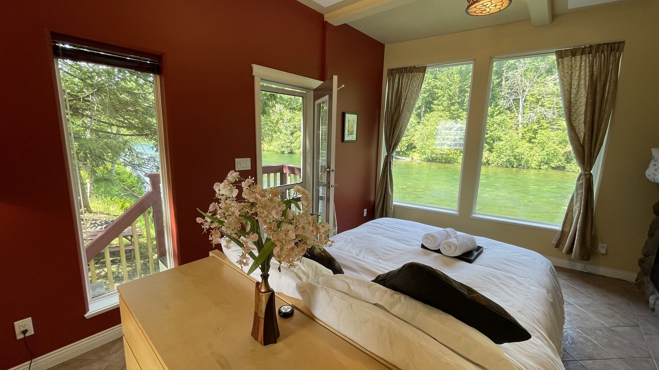 Photo of Bedroom in Campbell River