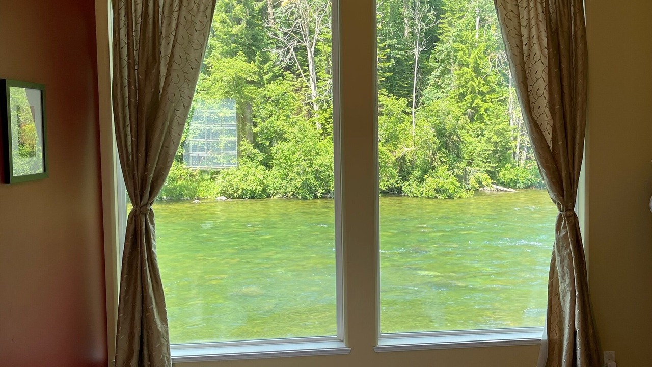 Photo of Bedroom in Campbell River