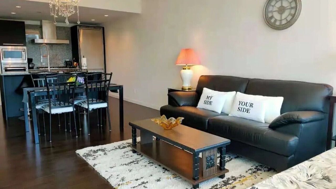 Photo of Livingroom in Inner Harbour