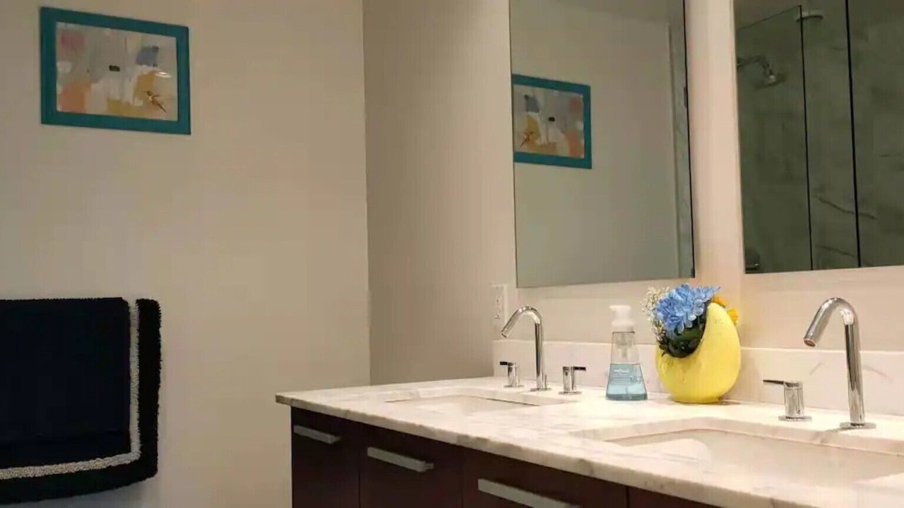 Photo of Bathroom in Inner Harbour