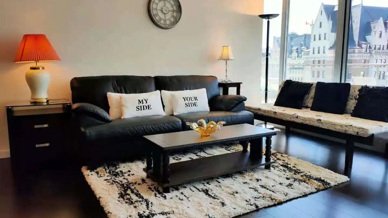 Photo of Livingroom in Inner Harbour