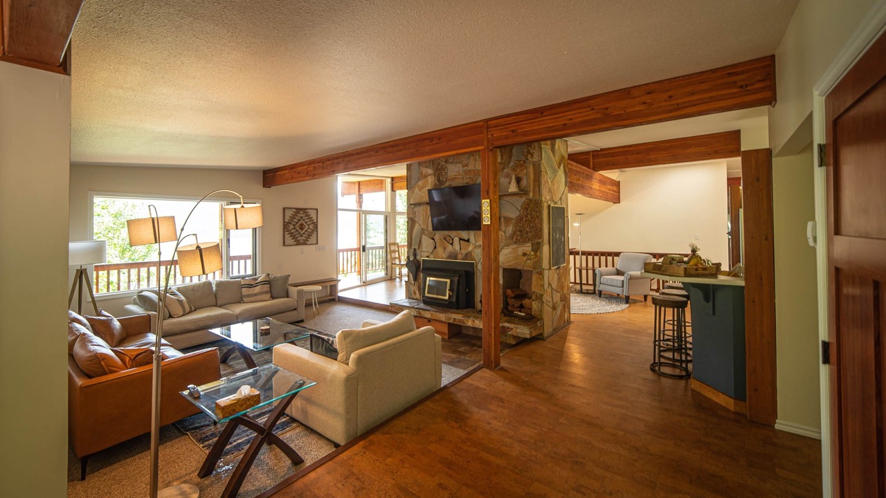 Photo of Bedroom in Ainsworth Hot Springs