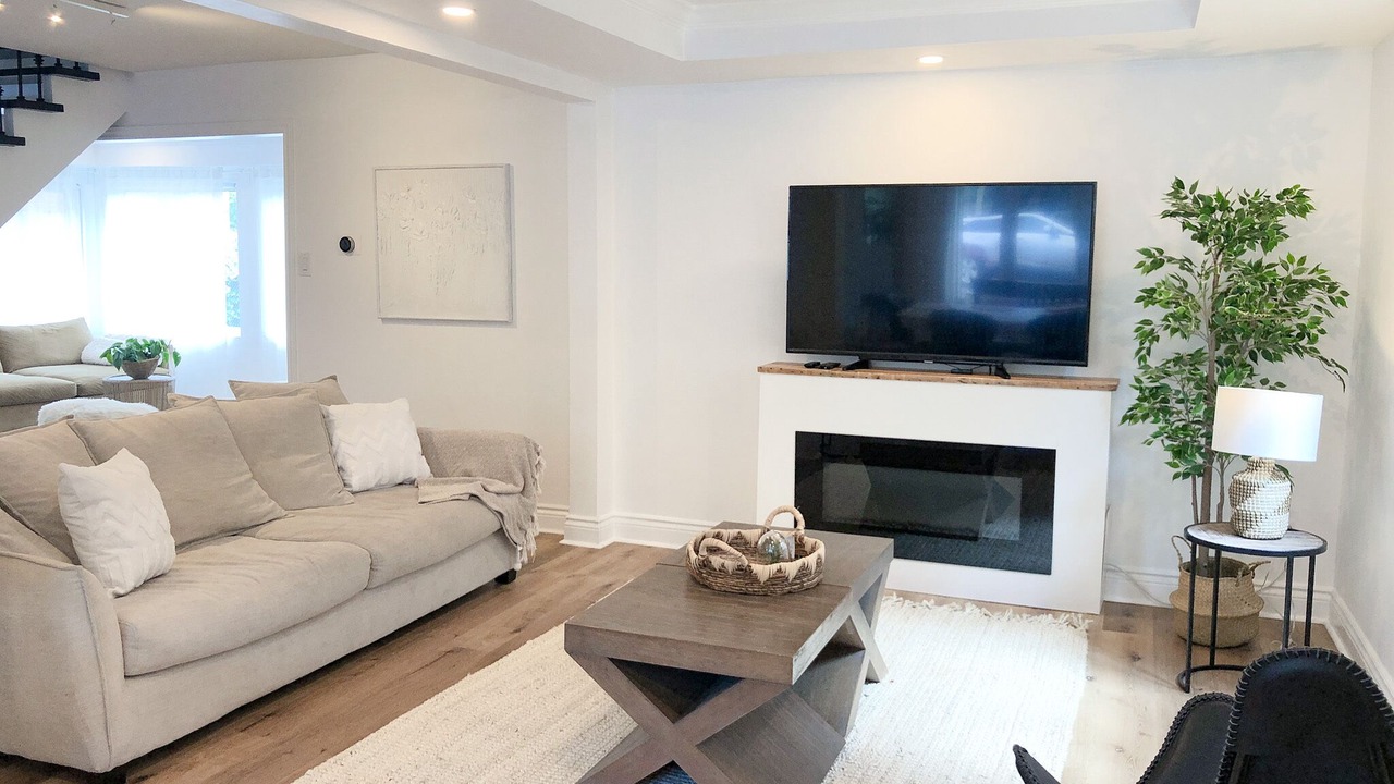 Photo of Livingroom in Etobicoke