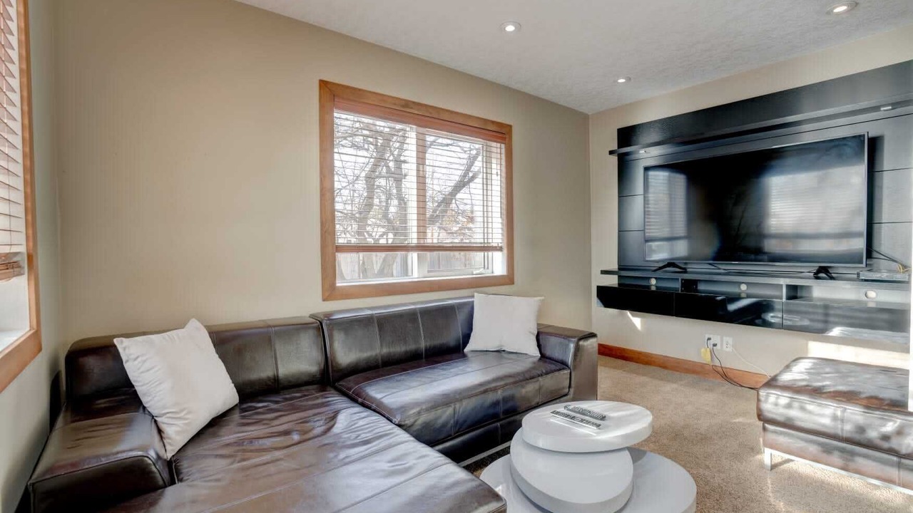 Photo of Livingroom in Southwest Calgary