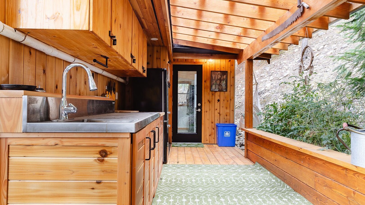 Photo of Outdoor in Nakusp