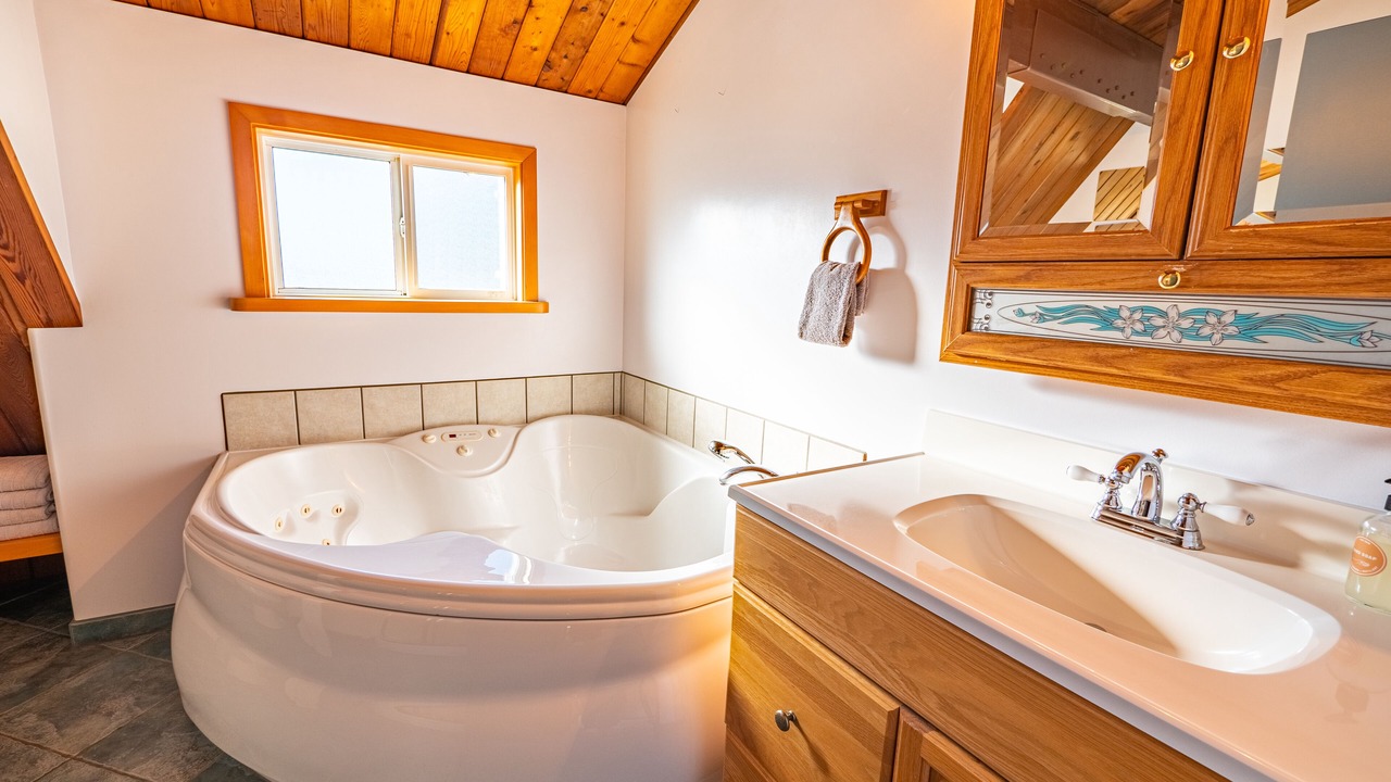 Photo of Bathroom in Ucluelet