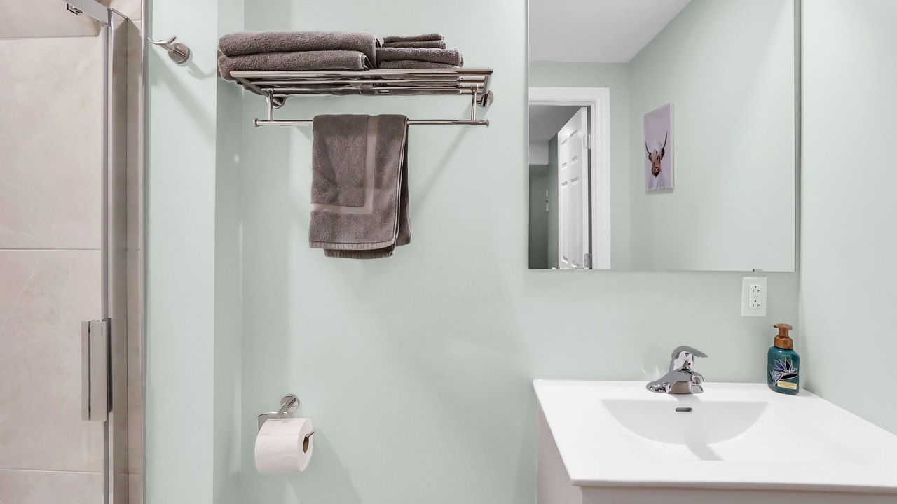 Photo of Bathroom in Niagara Falls