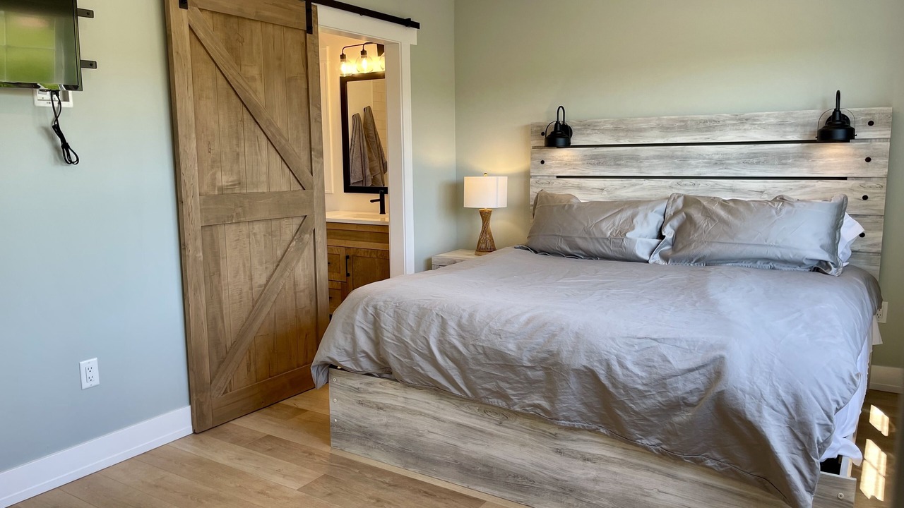 Photo of Bedroom in Clinton