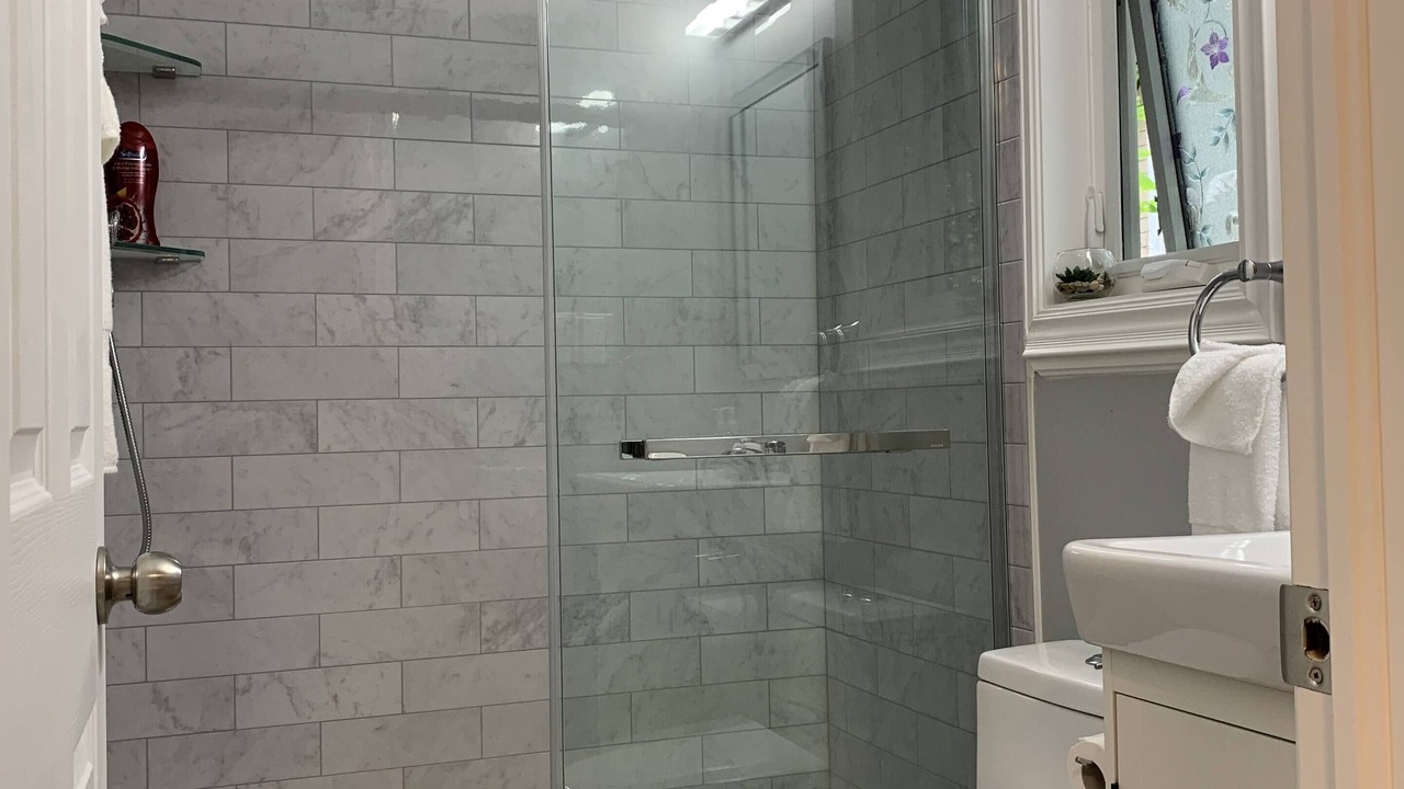 Photo of Bathroom in Niagara Falls