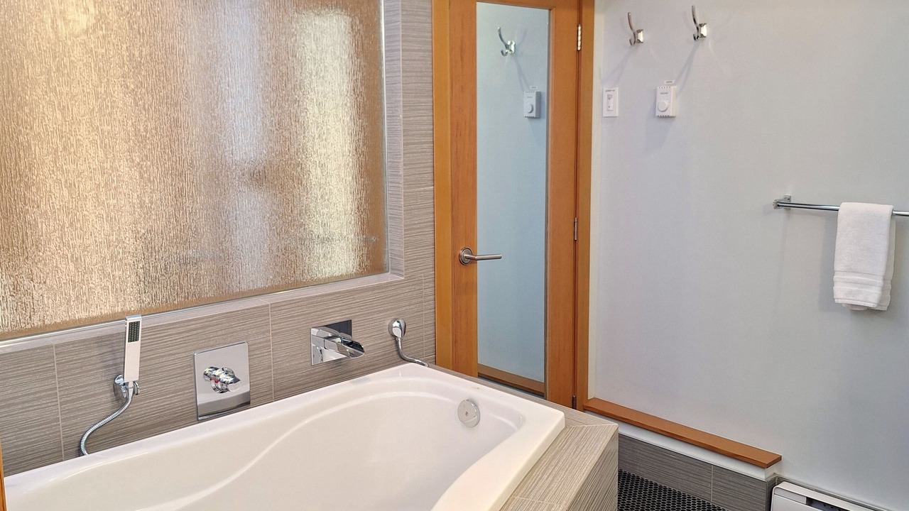 Photo of Bathroom in Gastown