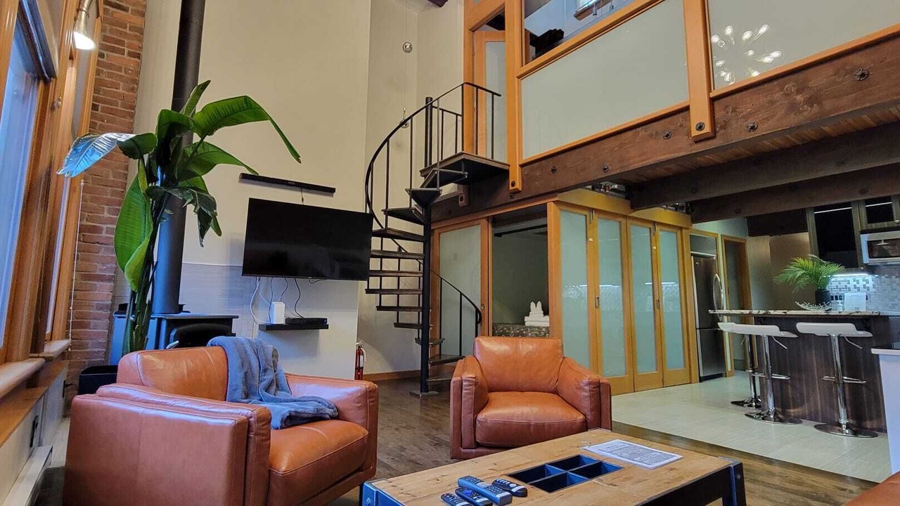 Photo of Livingroom in Gastown