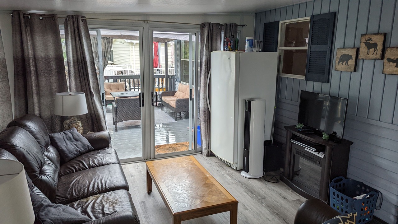 Photo of Livingroom in Sherkston