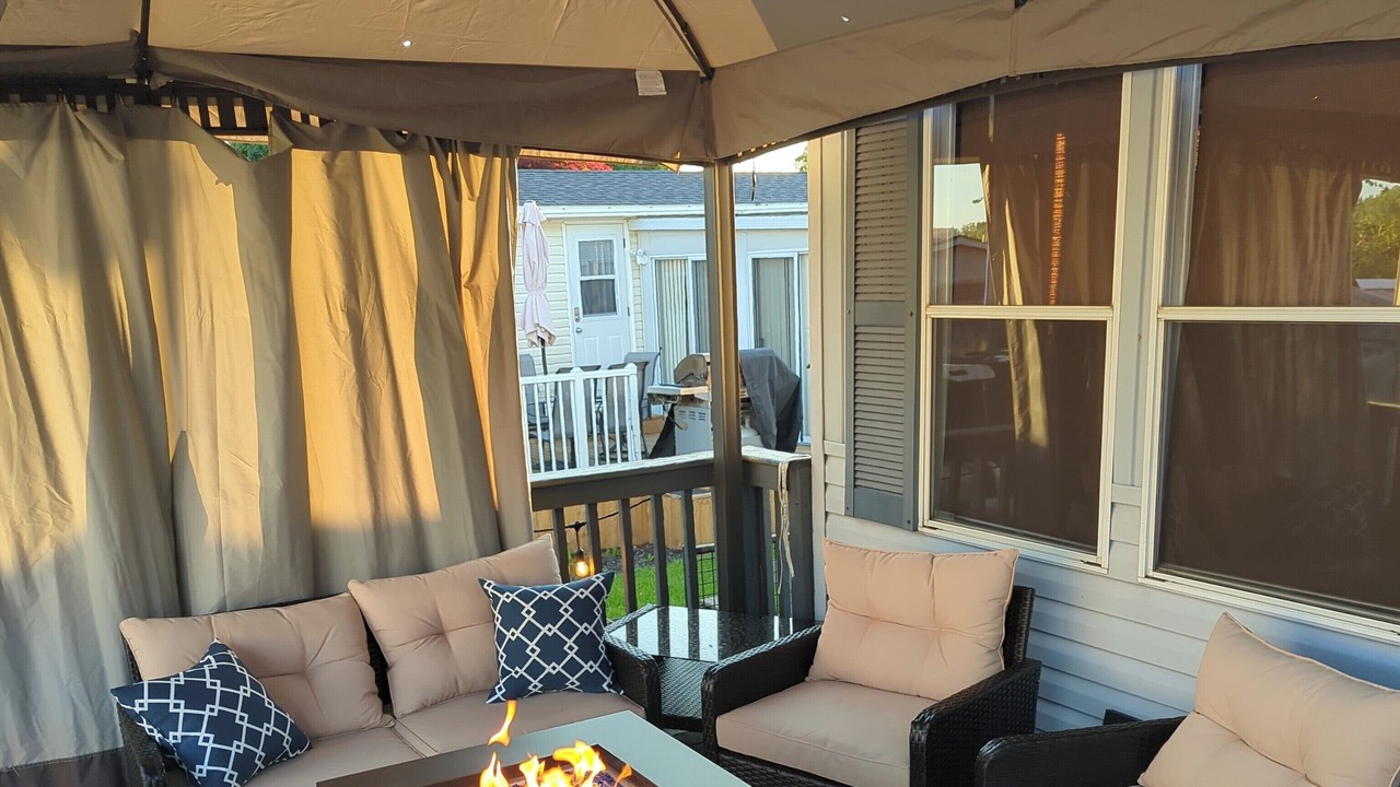 Photo of Livingroom in Sherkston