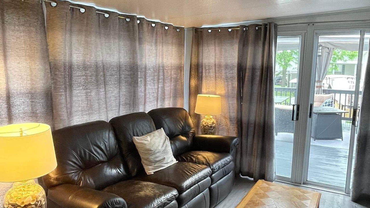 Photo of Livingroom in Sherkston