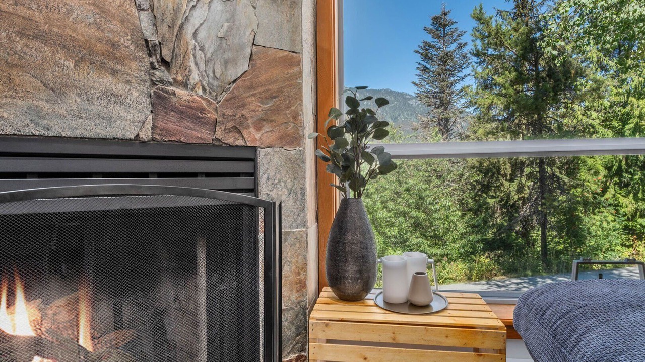 Photo of Livingroom in Whistler Creekside