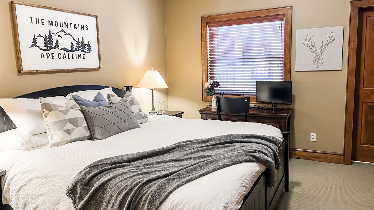 Photo of Bedroom in Big White Ski Resort