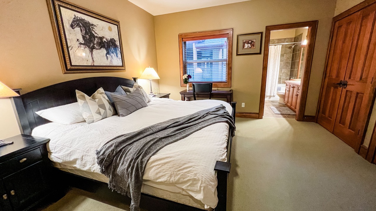 Photo of Bedroom in Big White Ski Resort