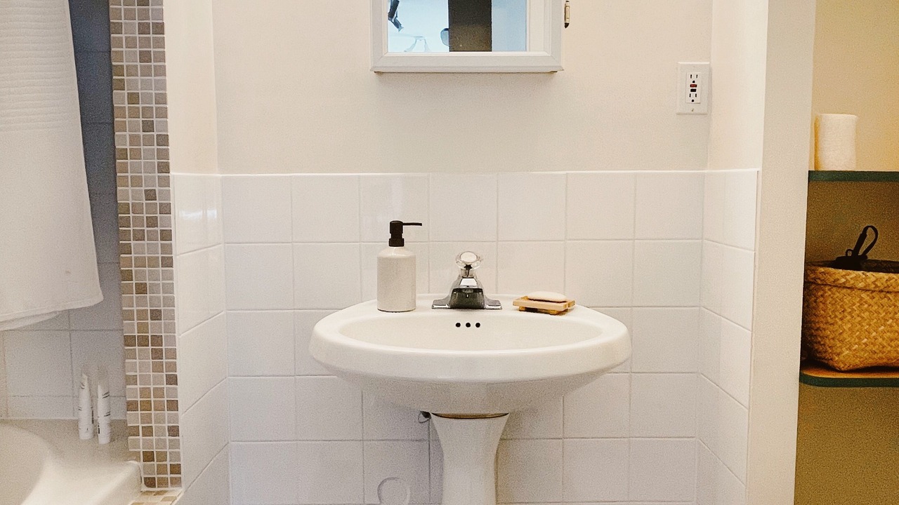 Photo of Bathroom in Garden Bay