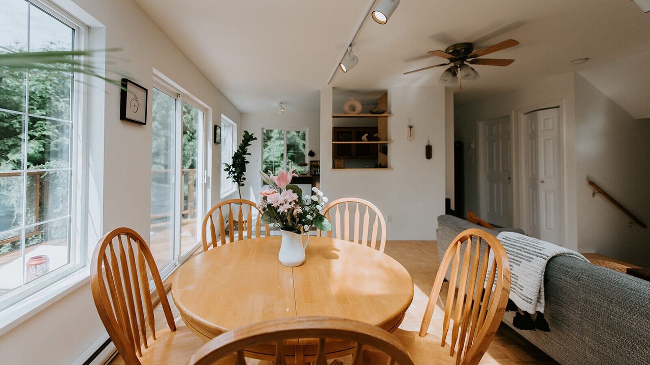 Photo of Bedroom in Garden Bay