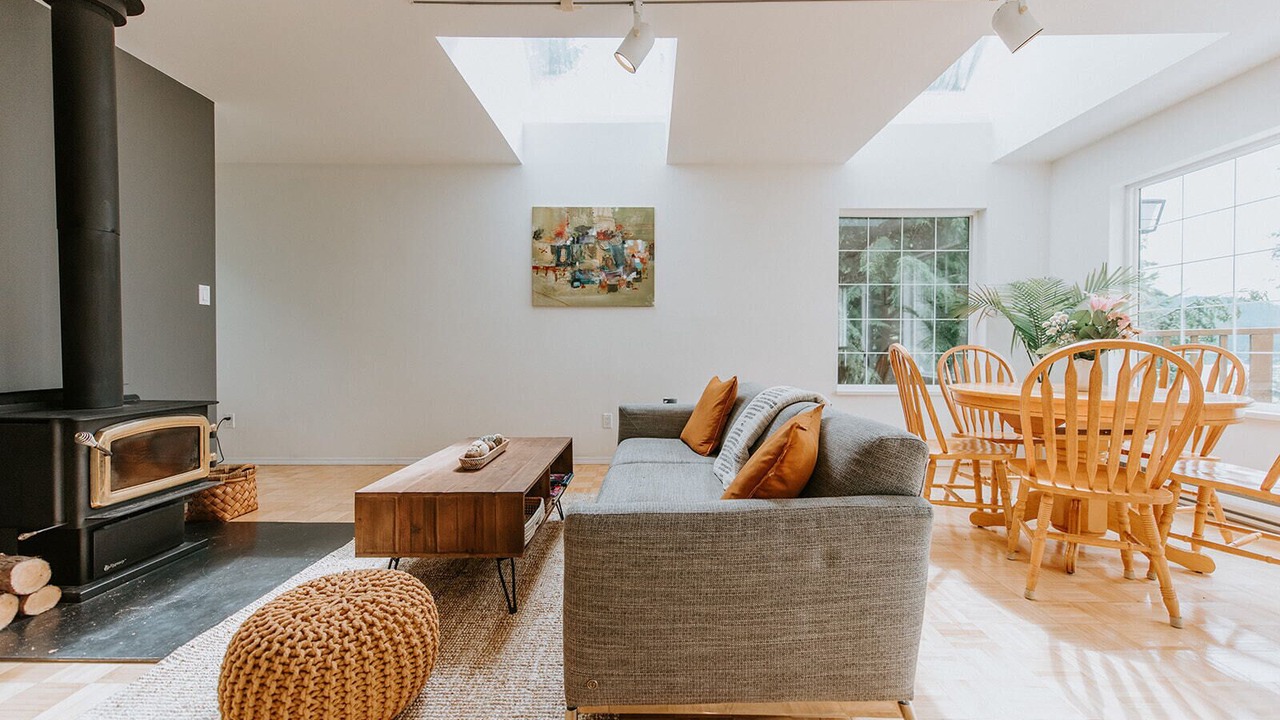 Photo of Livingroom in Garden Bay