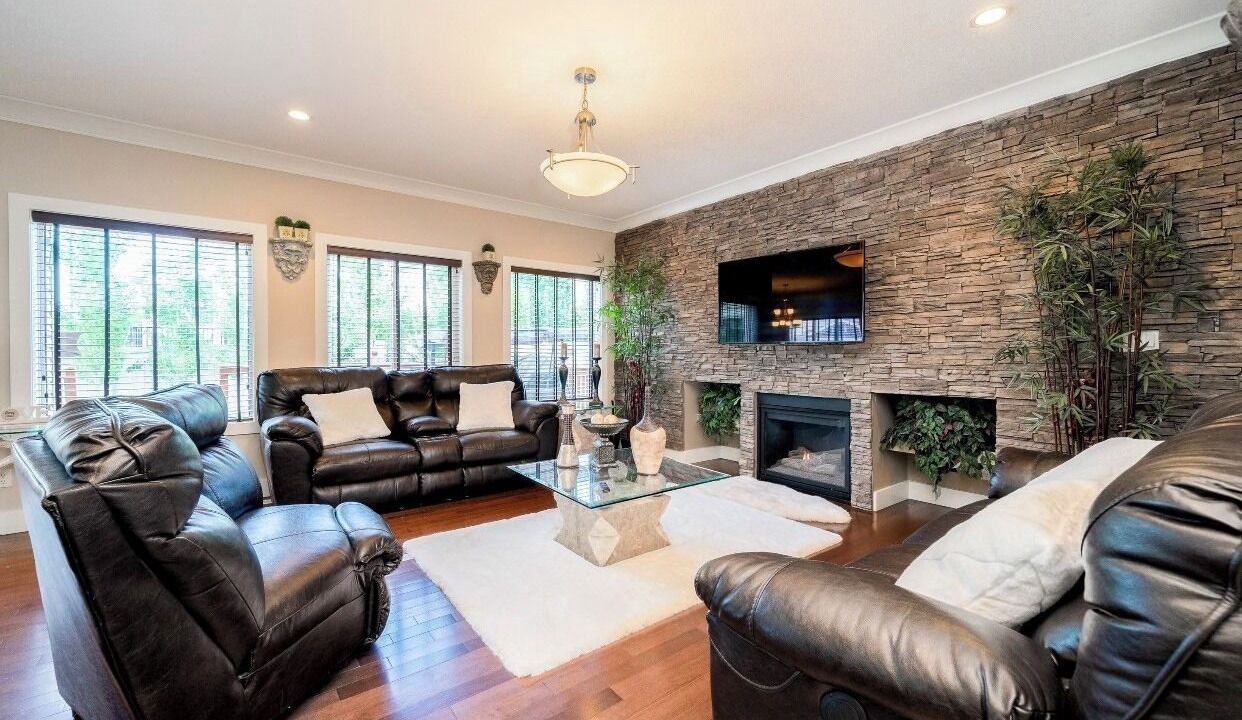 Photo of Livingroom in West Edmonton