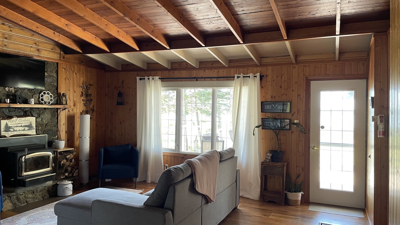 Photo of Livingroom in Central Alberta