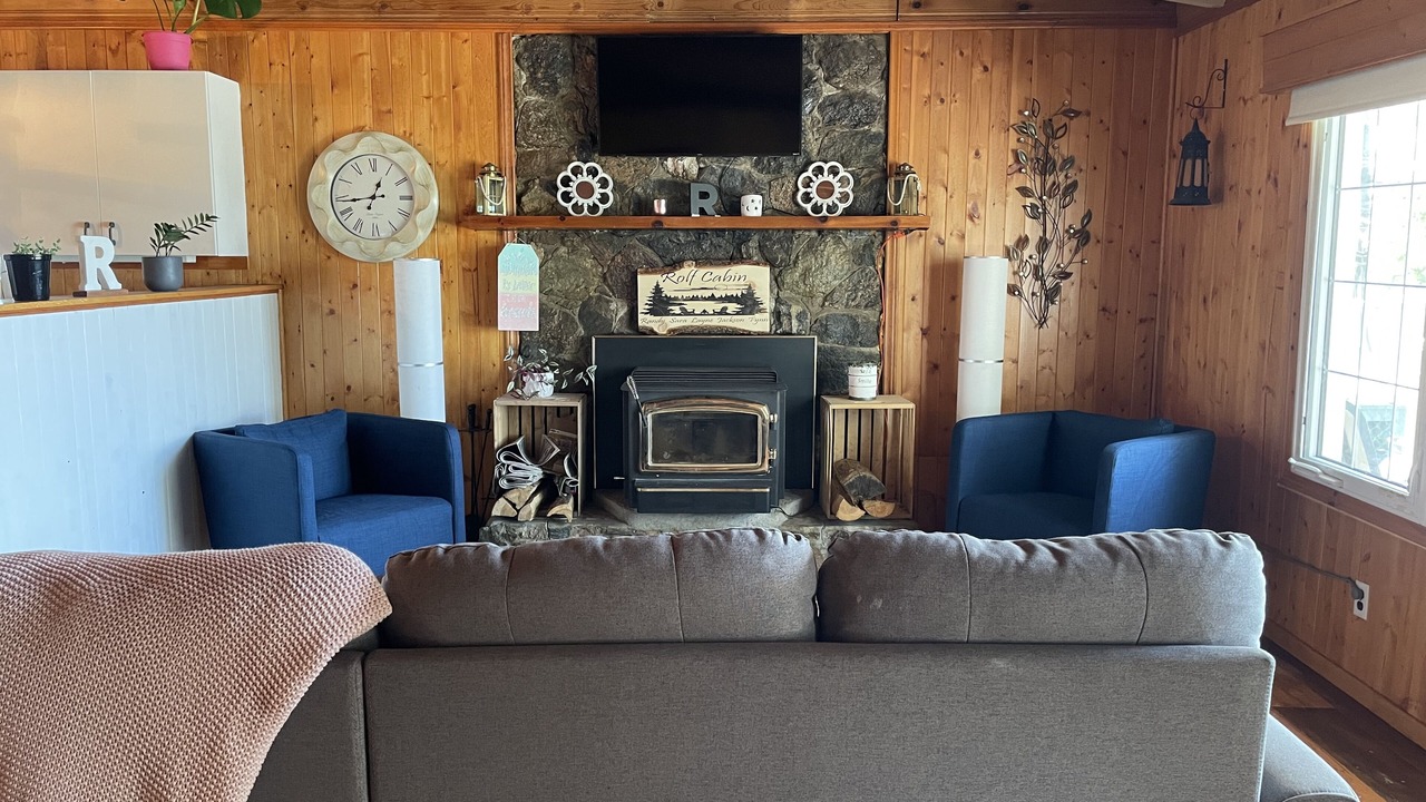 Photo of Livingroom in Central Alberta