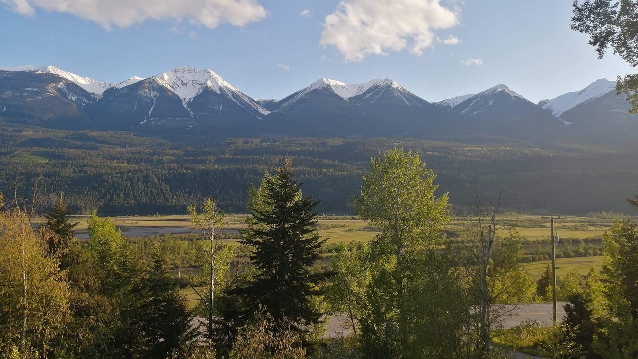 Photo of Outdoor in Golden