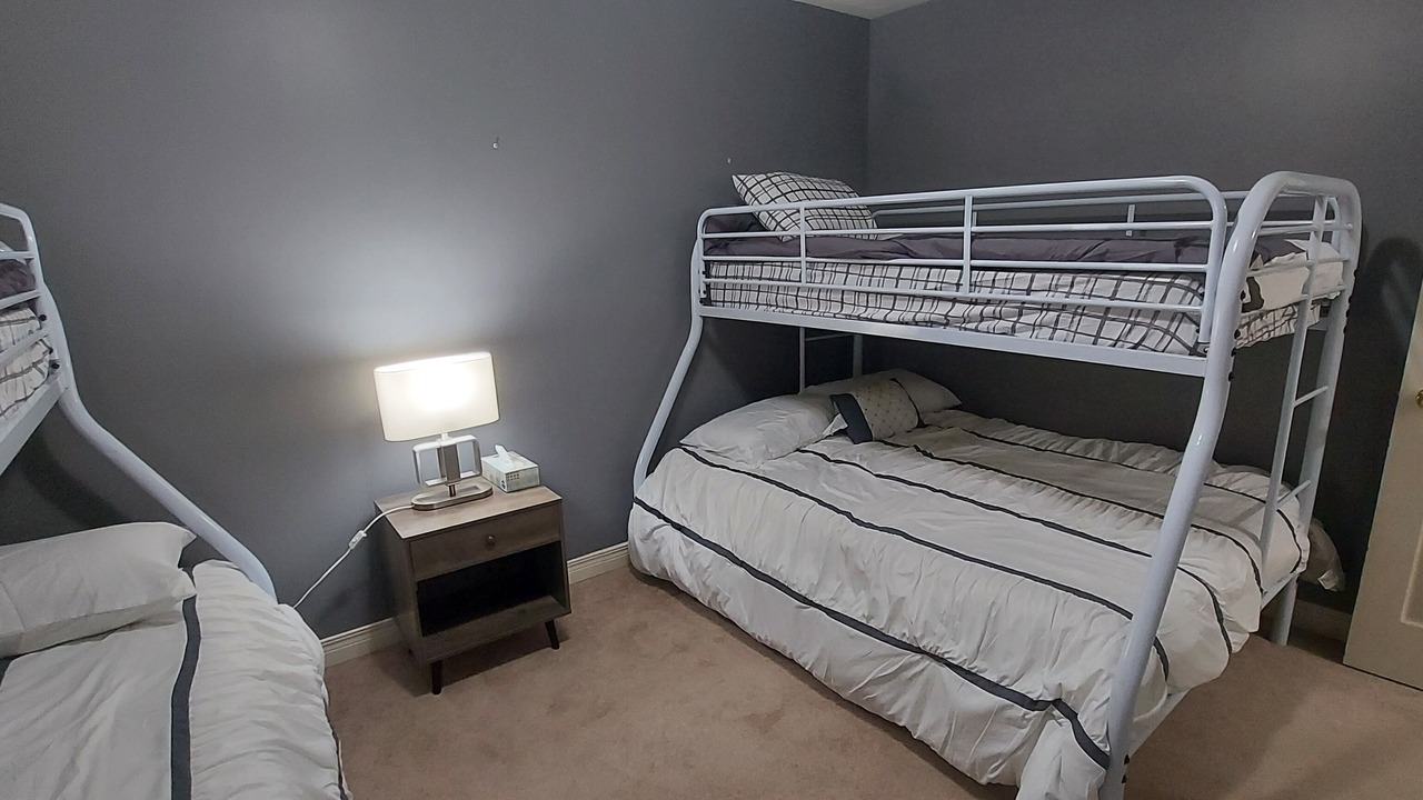 Photo of Bedroom in Elizabethtown-Kitley