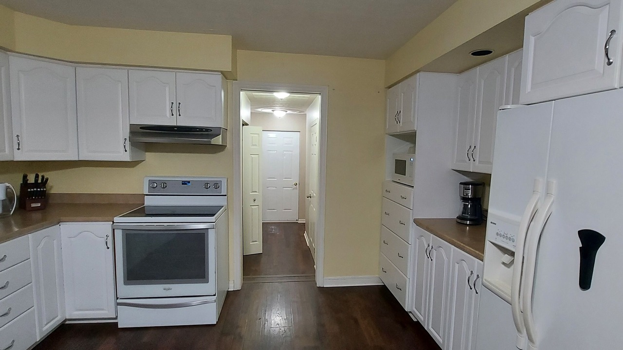 Photo of Kitchen in Elizabethtown-Kitley